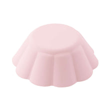 Load image into Gallery viewer, Cake and Cookie Molds - Clover Cake and Muffin Mold 6 pieces