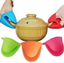 Load image into Gallery viewer, Mini Silicone Oven Mitts Pot Holders - 1 Pc Silicone Tray Grabber