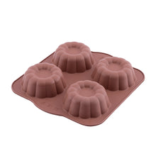 Load image into Gallery viewer, Cake and Cookie Molds - 4-Piece Clover Cake and Cookie Mold