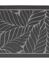 تحميل الصورة في عارض المعرض، Rug with leaf pattern on a white background