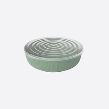 تحميل الصورة في عارض المعرض، Green ceramic bowl with a lid on a white background