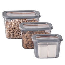 تحميل الصورة في عارض المعرض، أوعية تخزين الطعام البلاستيكية مع غطاء حافة السيليكون - مجموعة من 3 صناديق تخزين طعام للثلاجة - السعة 2،300 مل + 1،300 مل + 800 مل