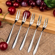 Load image into Gallery viewer, Fruit Fork - Kitchen Expert Stainless Steel Set of 6 Fruit Picks - Mini Snack & Dessert Forks - Hammered Design Appetizer Picks