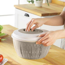 Load image into Gallery viewer, Large Salad Spinner - Vegetables Drainer & Colander - 4.5 Liter Salad Spinner