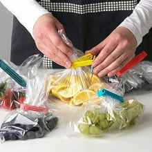 Load image into Gallery viewer, Food Storage Bag Sealing Clips (4-Piece Set | 2 Sizes) | Airtight Food Lock Clips