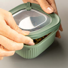 Load image into Gallery viewer, Food Storage Containers - MicroSafe Square stripe (600 ml.) with Lid