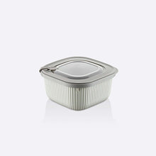 Load image into Gallery viewer, Food Storage Containers - MicroSafe Square stripe (1800 ml.) with Lid