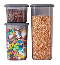 Load image into Gallery viewer, Food Storage Containers Set with Silicone Lid Square ( 1750 ml ) for organizing and keeping food fresh, ideal for various items.