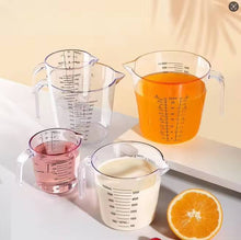 Load image into Gallery viewer, Measuring Cups & Spoons - Acrylic Measuring Containers - Clear graduated cup 2 Sizes