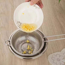 تحميل الصورة في عارض المعرض، 25.5cm Heavy-Duty Stainless Steel Colander | Long Handle Strainer & Fry Basket - Silver