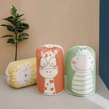 Load image into Gallery viewer, 1 Pcs Dustproof Quilt & Clothes Storage Bag (Large: 84 x 45 cm)