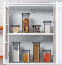 Load image into Gallery viewer, Food Storage Containers Set with Silicone Lid Square ( 1200 ml.)