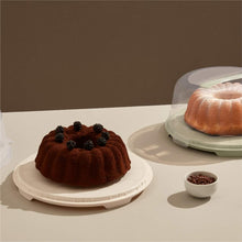 Load image into Gallery viewer, Food/Cake Holder - Round Portable Cake / Pastery Carrier - Cake Box Comes With Handle
