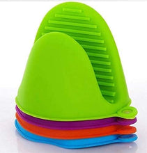 Load image into Gallery viewer, Mini Silicone Oven Mitts Pot Holders - 1 Pc Silicone Tray Grabber
