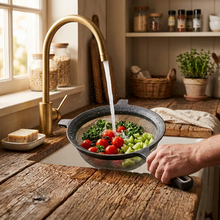 تحميل الصورة في عارض المعرض، Fine Mesh Strainer 22cm | Plastic Handle Kitchen Colander
