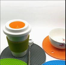 تحميل الصورة في عارض المعرض، Honeycomb Non Slip Coasters - Set of 2 Multifunctional Silicone Pad

