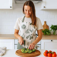 تحميل الصورة في عارض المعرض، Kitchen Apron With Pocket and Hand Wipe - Oil-Proof &amp; Water Repellent Apron for Cooking &amp; Baking worn while cutting vegetables.
