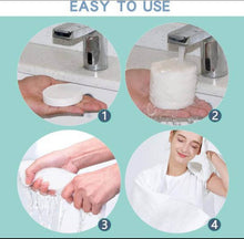 Load image into Gallery viewer, Step-by-step demonstration of using a soap dispenser with text &#39;EASY TO USE&#39;.
