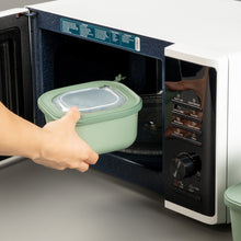 Load image into Gallery viewer, Food Storage Containers - MicroSafe Square (1800 ml.) with Lid
