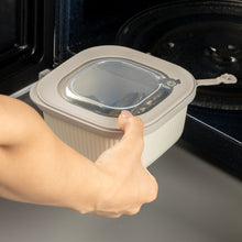 Load image into Gallery viewer, Food Storage Containers - MicroSafe Square stripe (1800 ml.) with Lid
