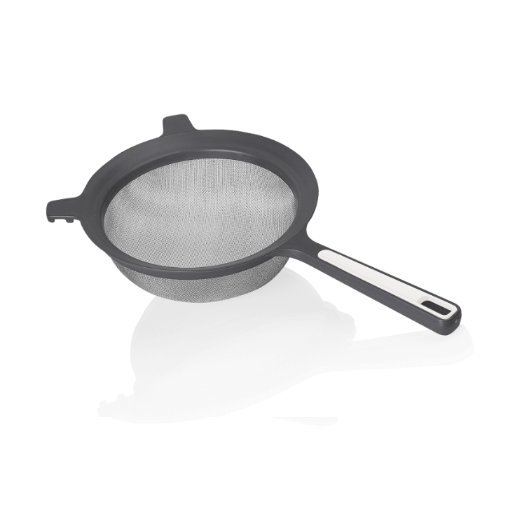 Colander - Fine Mesh Strainer with Plastic Handle - (22 cm)