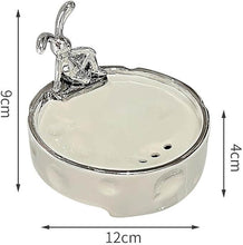 تحميل الصورة في عارض المعرض، Stylish porcelain soap holder with drainage, featuring a silver-glazed finish and raised ridges for drying soap.
