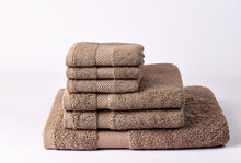 Load image into Gallery viewer, Luxury Extra Thick Cotton Bath Towel - 100% High Absorbency, 690 GSM - 70 cm×140 cm
