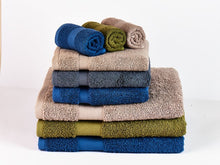 Load image into Gallery viewer, Luxury Extra Thick Cotton Bath Towel - 100% High Absorbency, 690 GSM - 70 cm×140 cm
