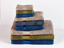 Load image into Gallery viewer, Luxury Extra Thick Cotton Bath Towel - 100% High Absorbency, 690 GSM - 70 cm×140 cm
