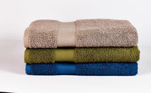Load image into Gallery viewer, Luxury Extra Thick Cotton Bath Towel - 100% High Absorbency, 690 GSM - 70 cm×140 cm
