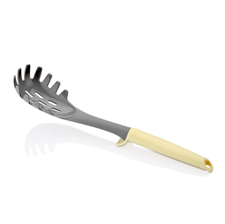 Heat Resistant Plastic Pasta Server - Bonita Skimmer